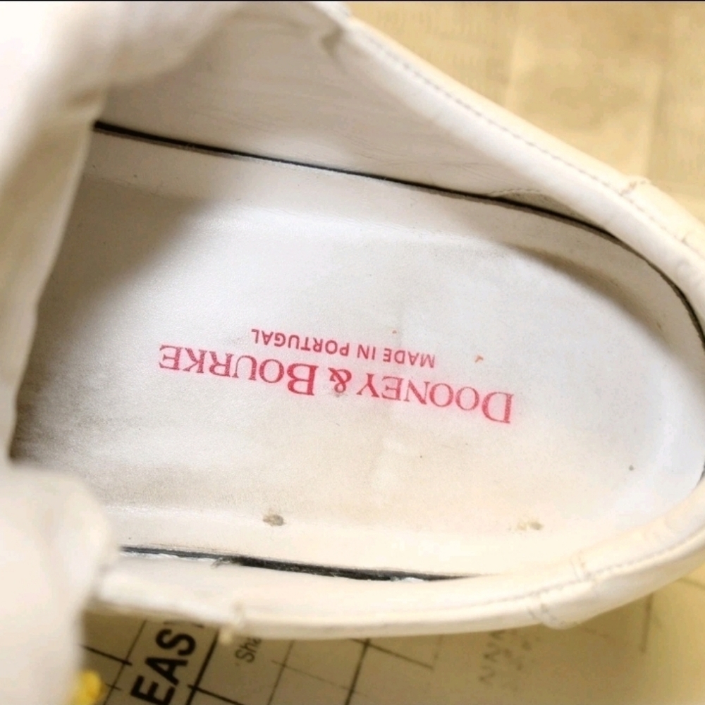 Dooney & Bourke Classic Low Top Sneakers White Leather Womens 8 38 Lace Up Shoes - Picture 8 of 9